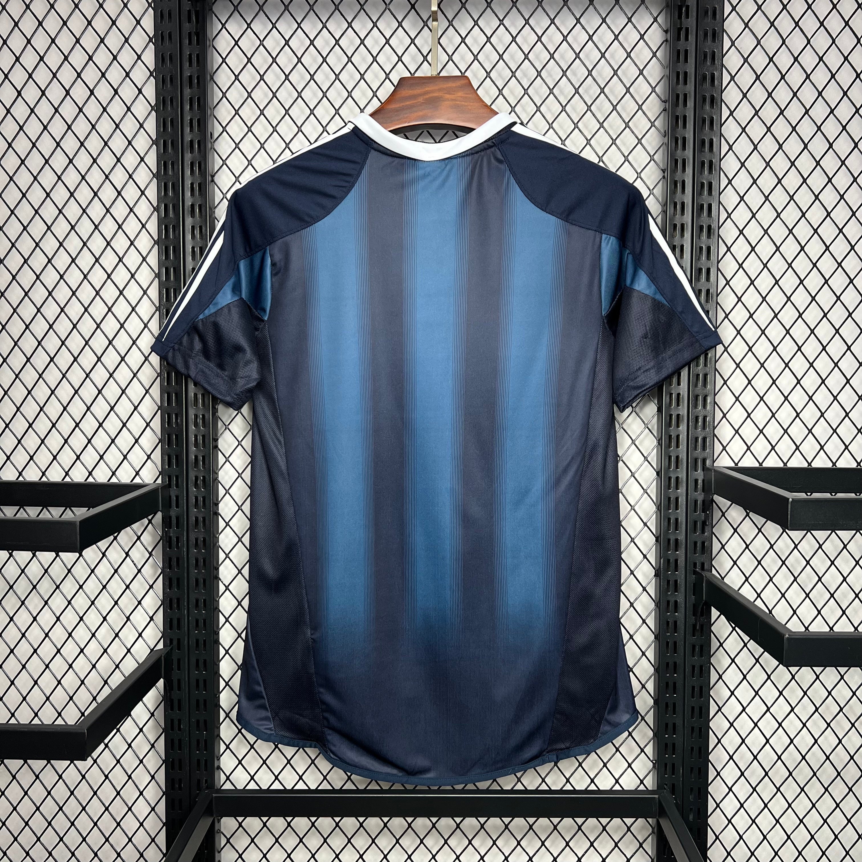MAILLOT NEWCASTLE EXTERIEUR 2005