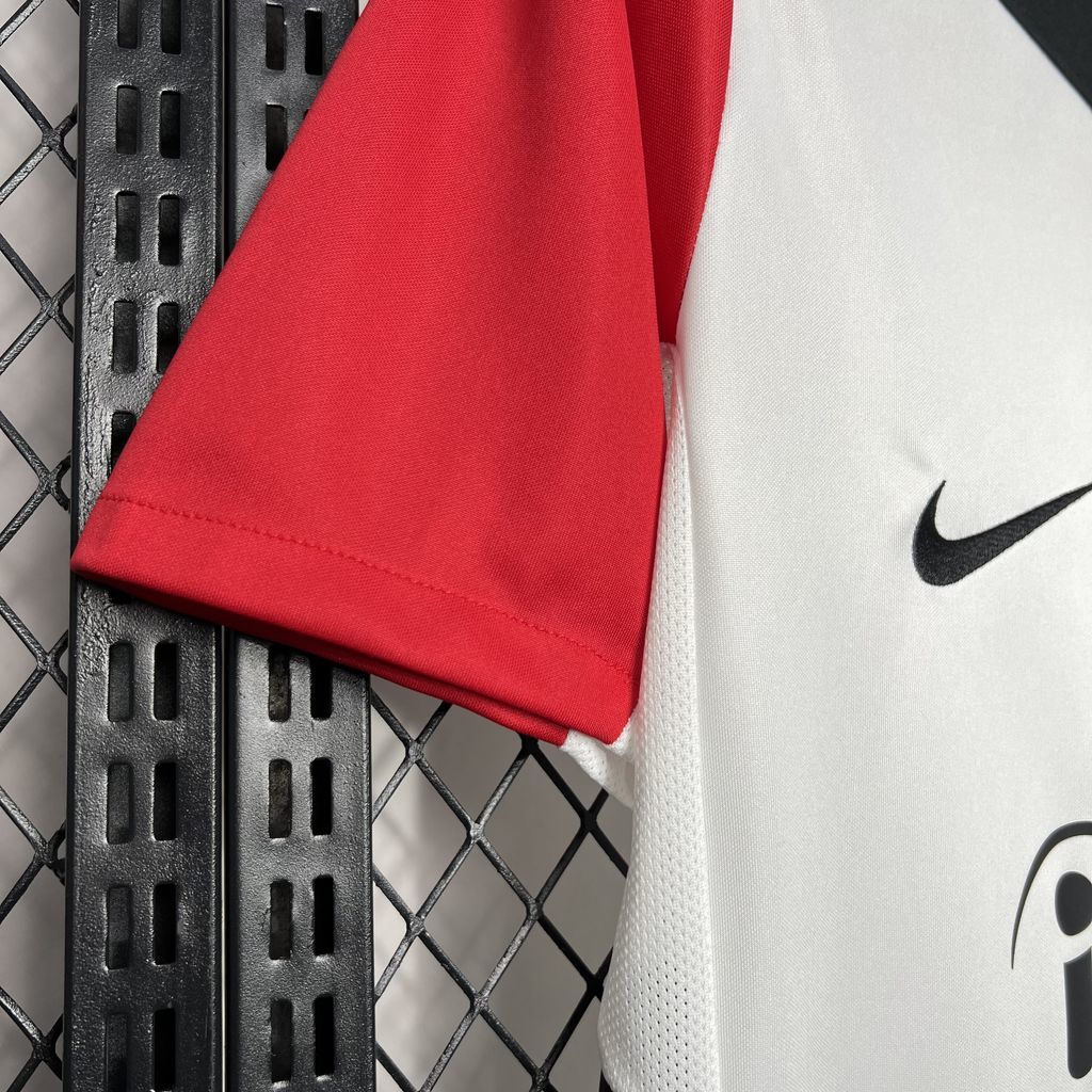 MAILLOT EINTRACHT FRANCFORT DOMICILE 2025