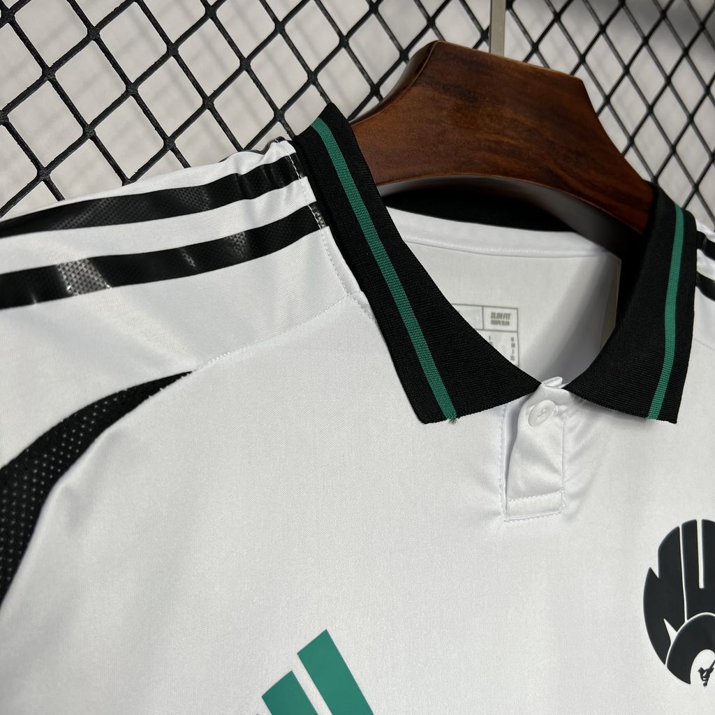 MAILLOT NEWCASTLE THIRD 2025