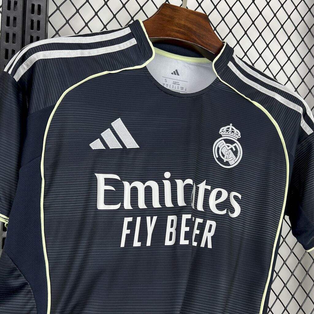 MAILLOT REAL MADRID EXTERIEUR 2026