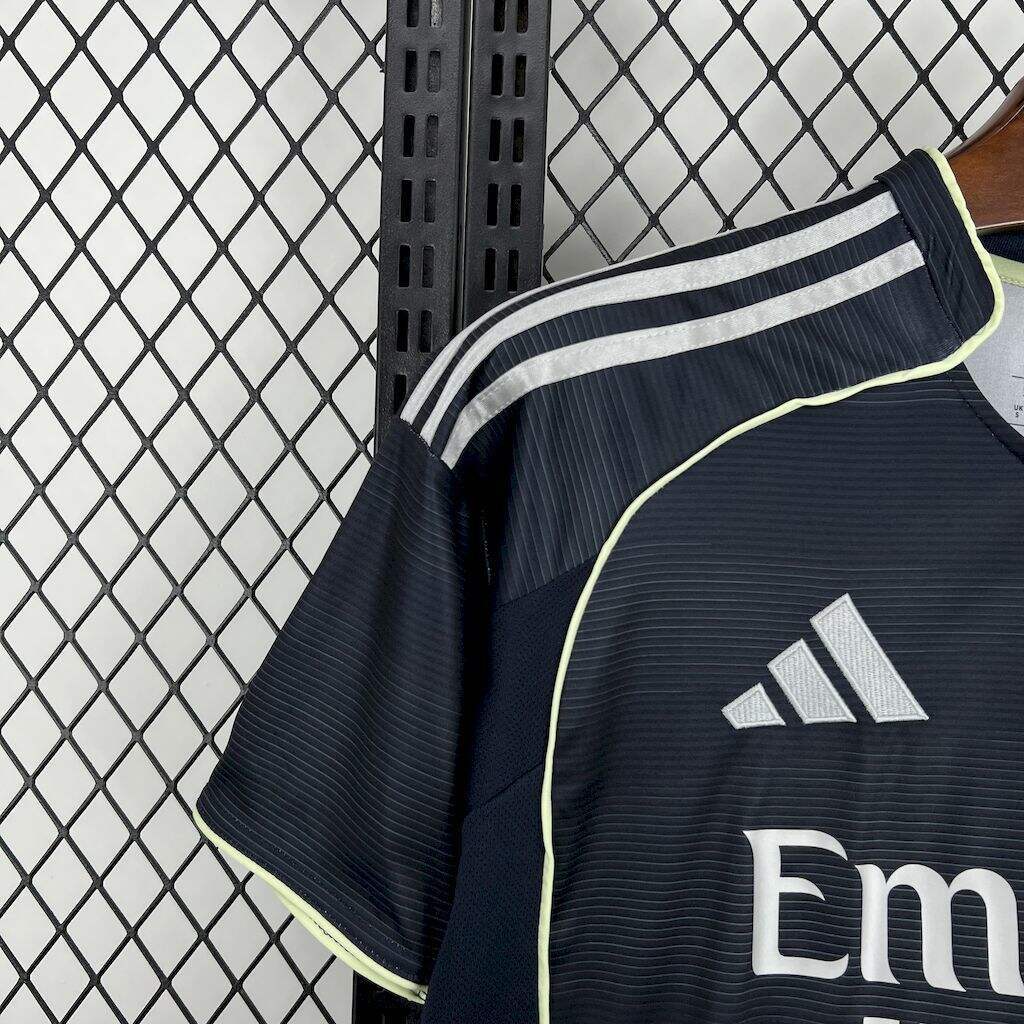 MAILLOT REAL MADRID EXTERIEUR 2026