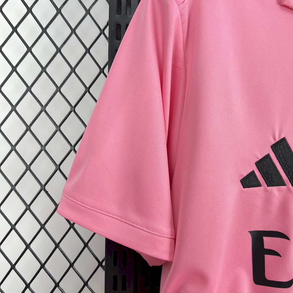 MAILLOT REAL MADRID CONCEPT 2025