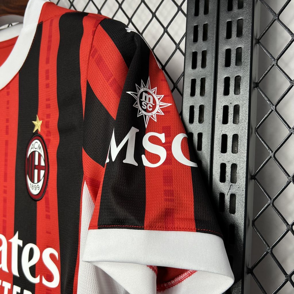 MAILLOT AC MILAN DOMICILE 2025