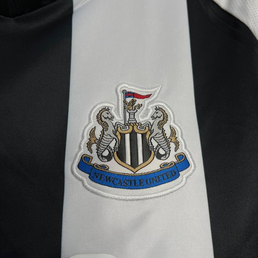 MAILLOT NEWCASTLE DOMICILE 2025