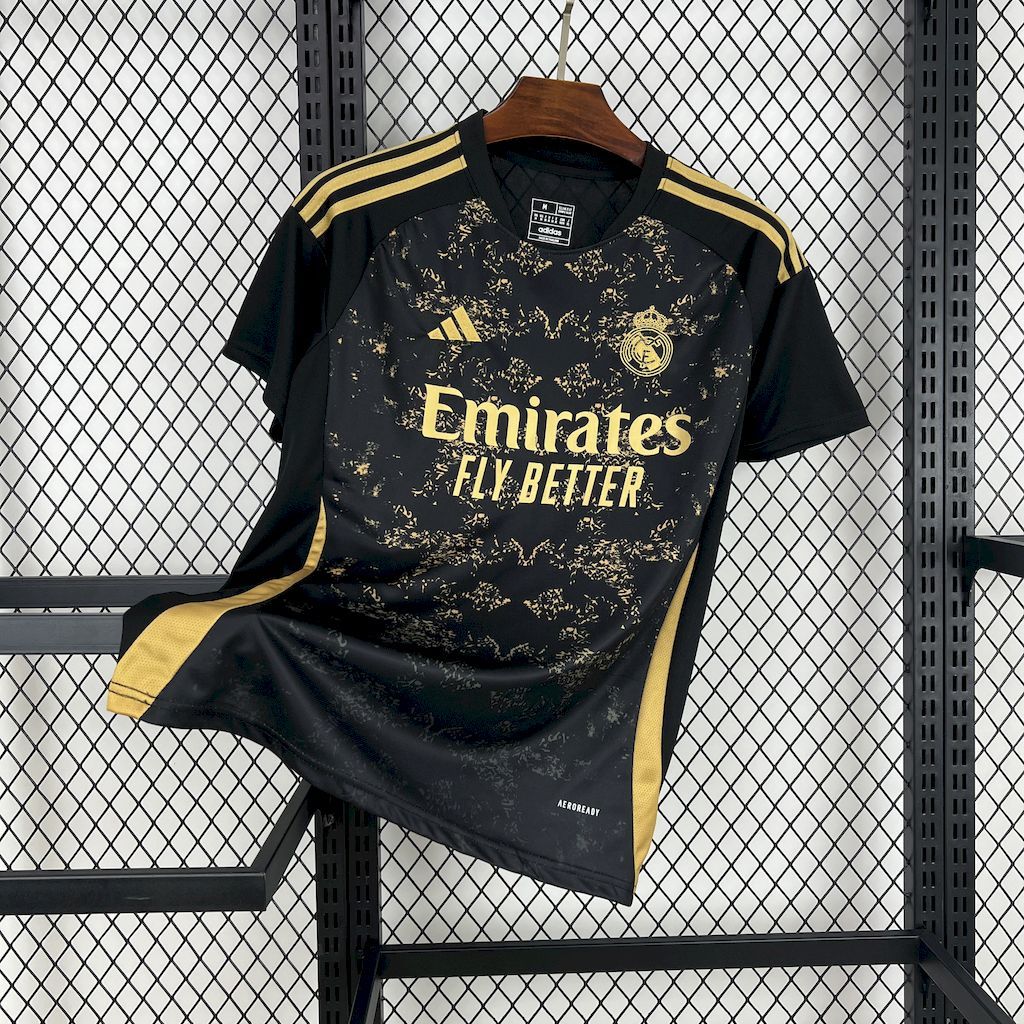 MAILLOT REAL MADRID CONCEPT 2025