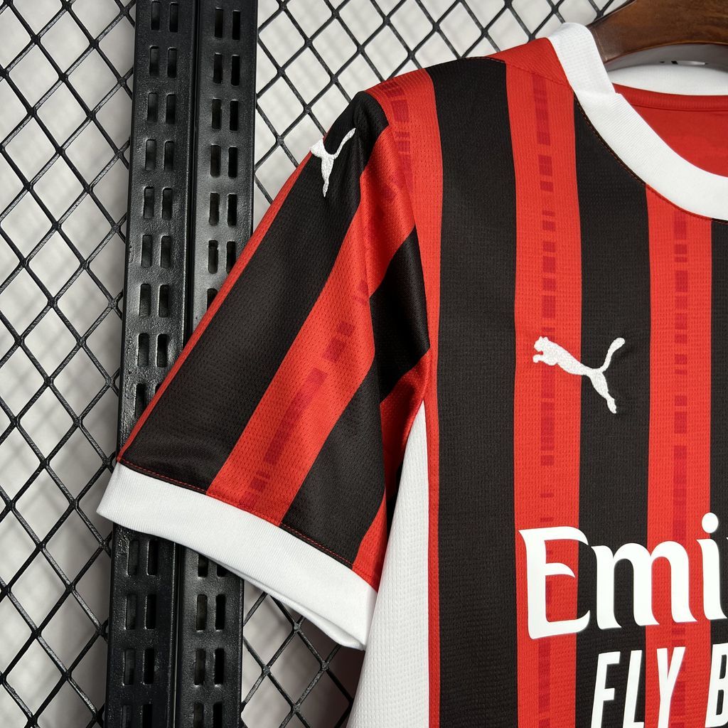 MAILLOT AC MILAN DOMICILE 2025