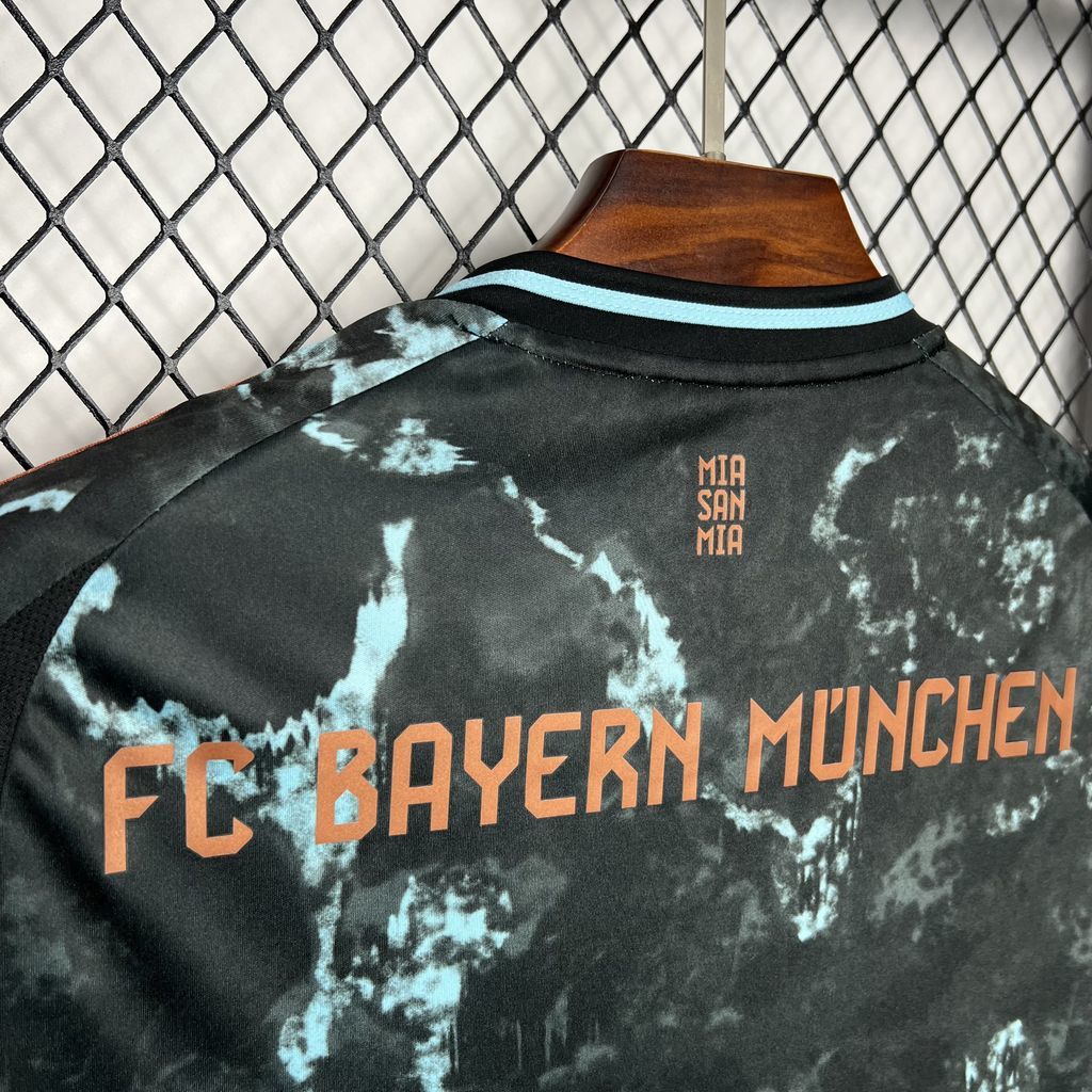 MAILLOT BAYERN MUNICH EXTERIEUR 2025