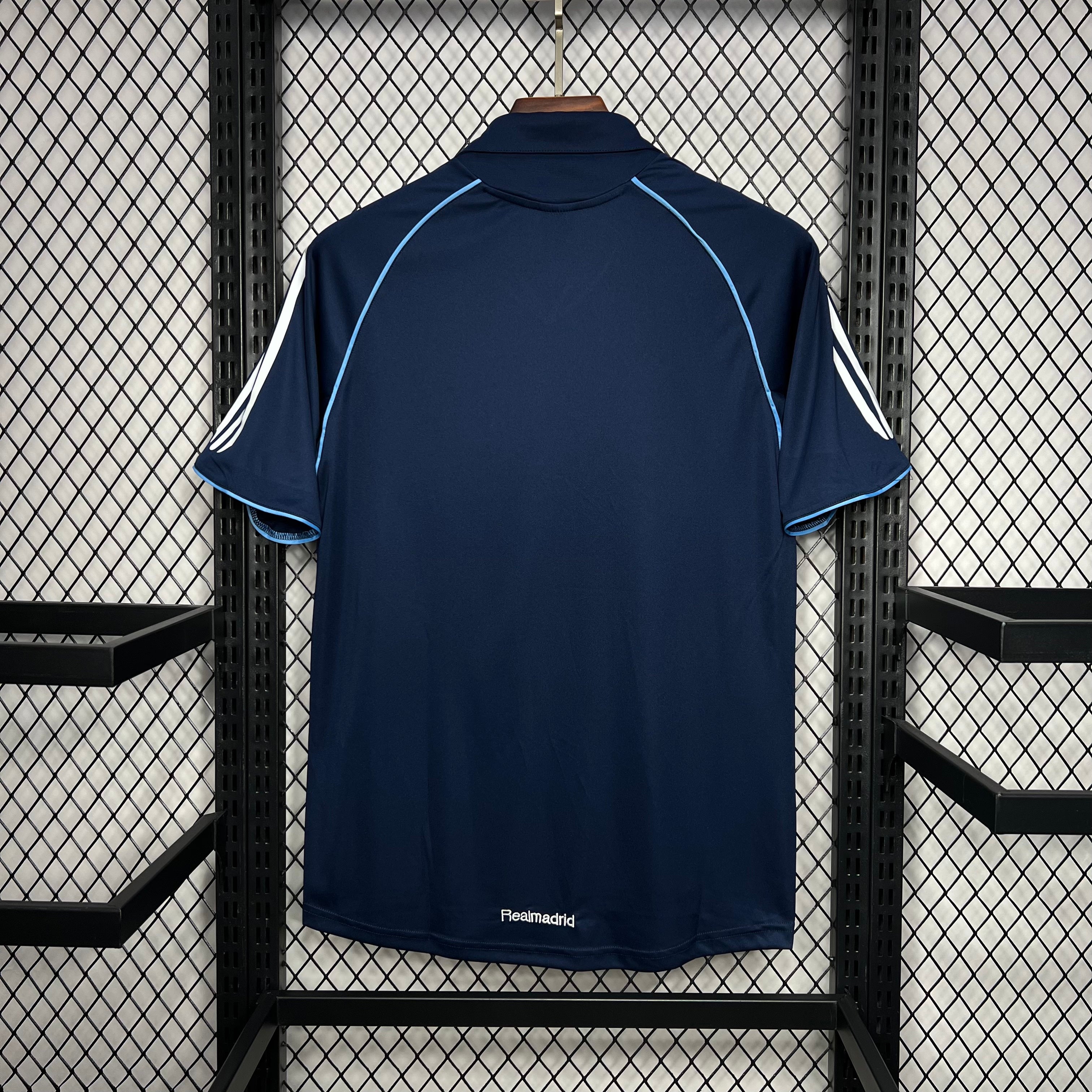 MAILLOT REAL MADRID EXTERIEUR 2006